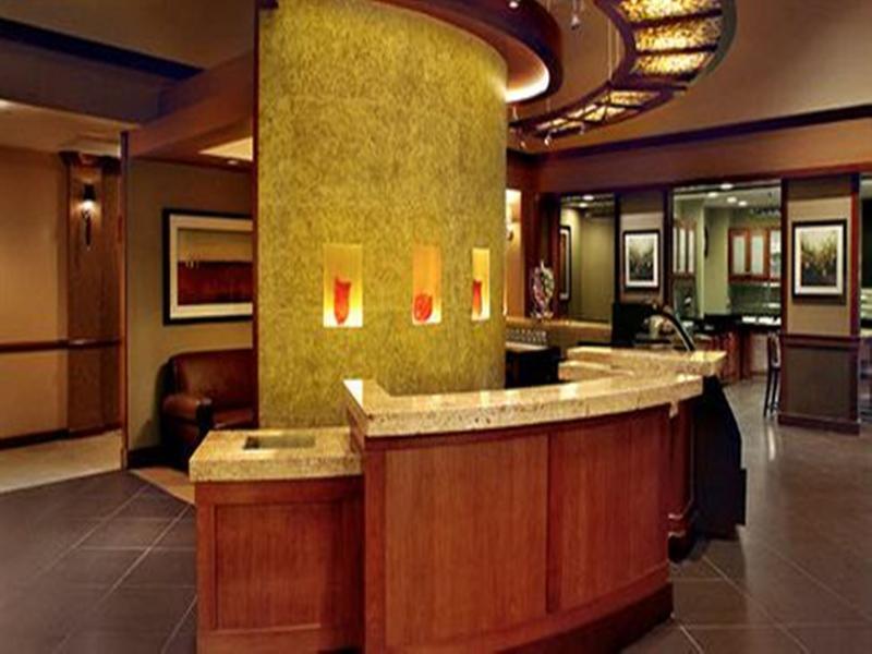 Comfort Suites Milwaukee West Exterior foto